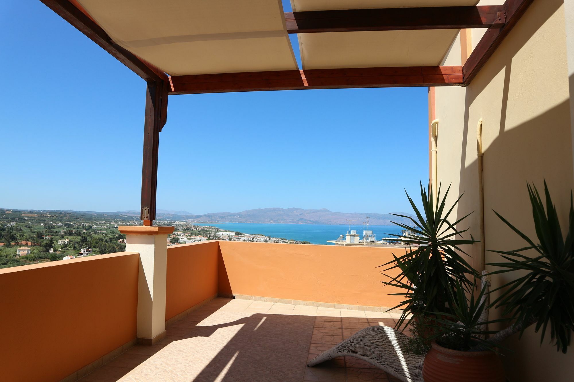 Orsalia Luxury Suites Platanias  Exterior photo