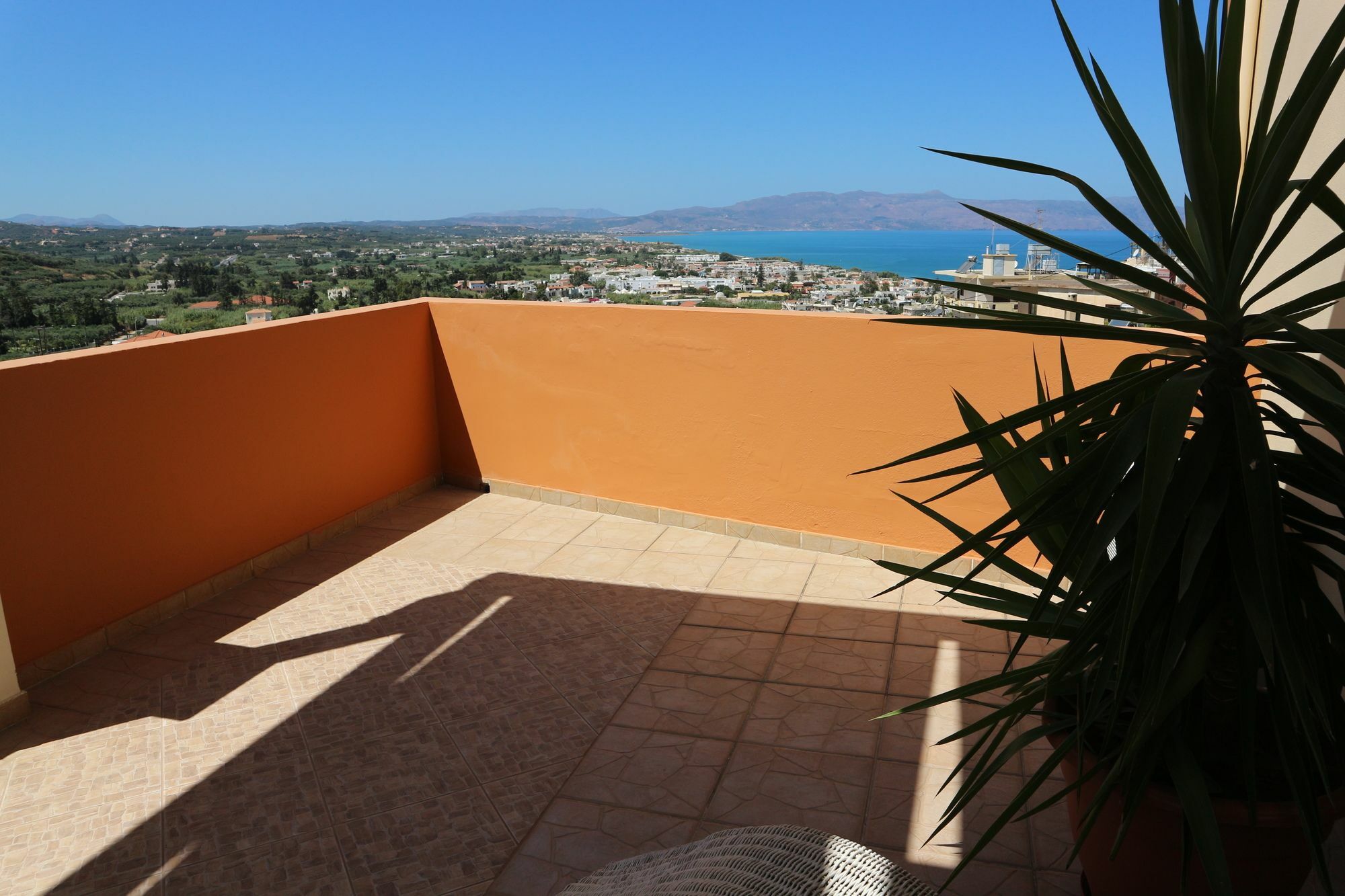Orsalia Luxury Suites Platanias  Exterior photo